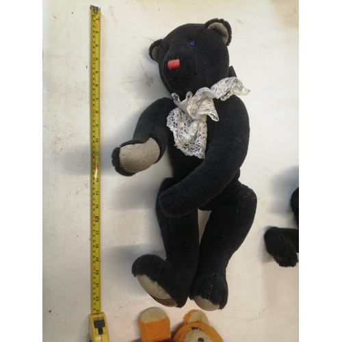 200 - 5 x teddy bears : 1 x Canterbury black bear & Herman black bear & others