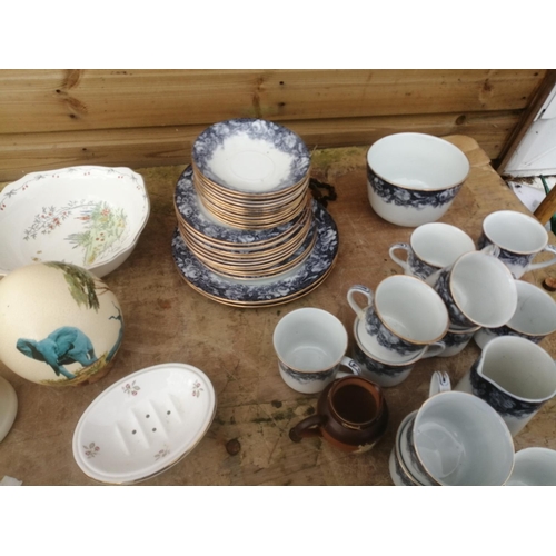 369 - Decorative china ware : Edwardian blue and white part tea set, etc.