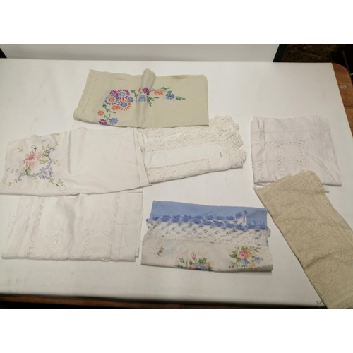 64 - Assorted vintage table clothes : French lace etc.