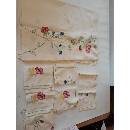 97 - Set of six napkins and linen table cloth with cornflower, poppy and corn embroidered decoration