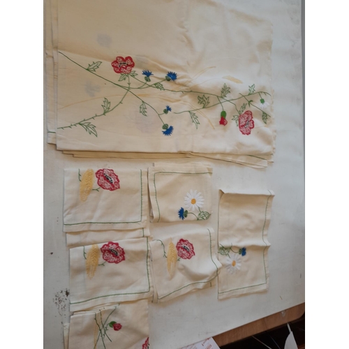 97 - Set of six napkins and linen table cloth with cornflower, poppy and corn embroidered decoration