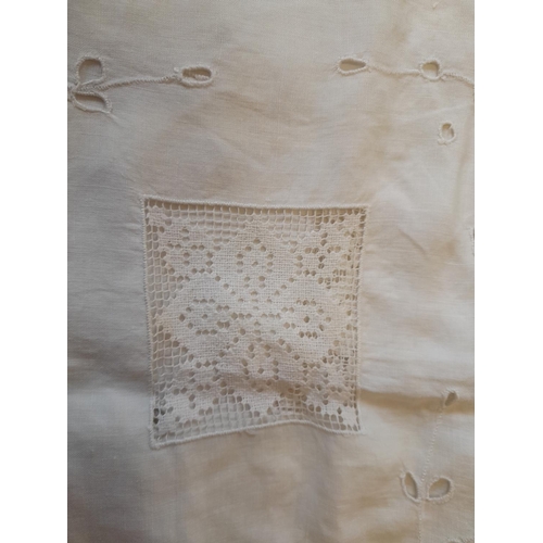 115 - Vintage crochet and lace table cloth