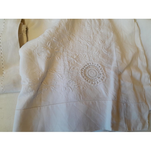 135 - 5 x crochet table cloths, some with lace decoration