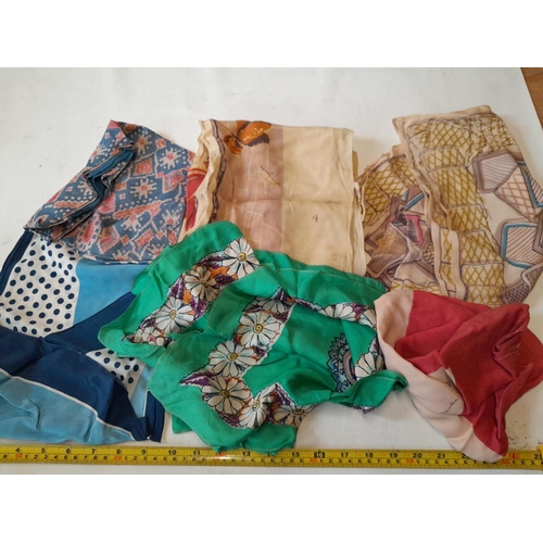 151 - 6 x ladies silk scarves