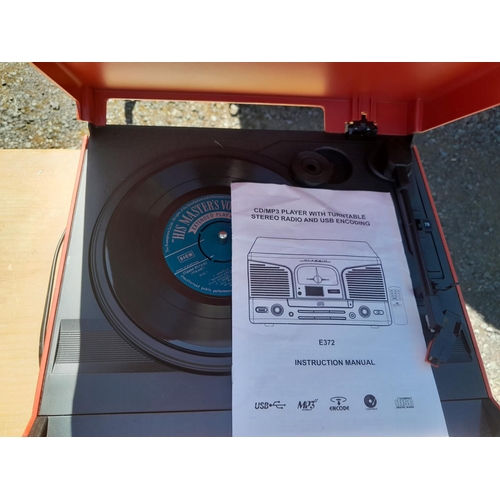 65 - E372 CD/ MP3 and record player