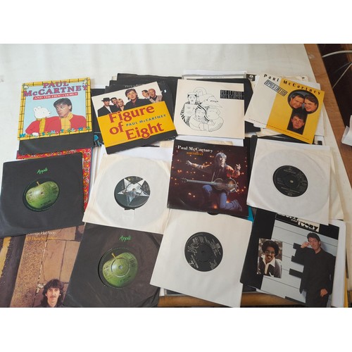 103 - 45's  single vinyl records in carry case : Beatles related