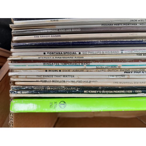 110 - Box of vinyl record albums : Dixieland jazz, jazz and easy listening