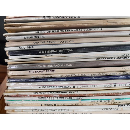 110 - Box of vinyl record albums : Dixieland jazz, jazz and easy listening