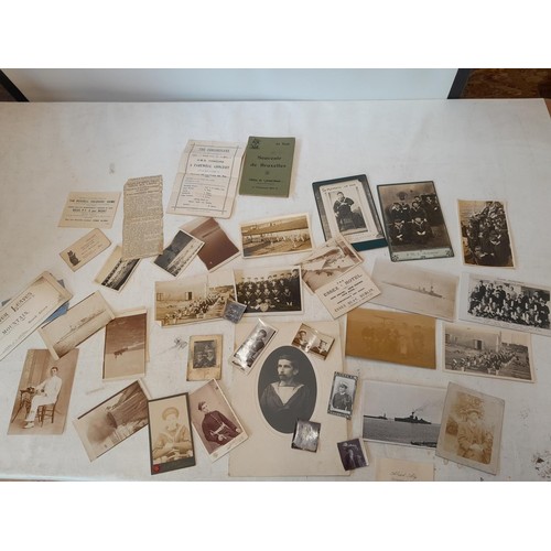 152 - Collection of paper ephemera relating to the Parker & Edwards family, black and white family and Roy... 