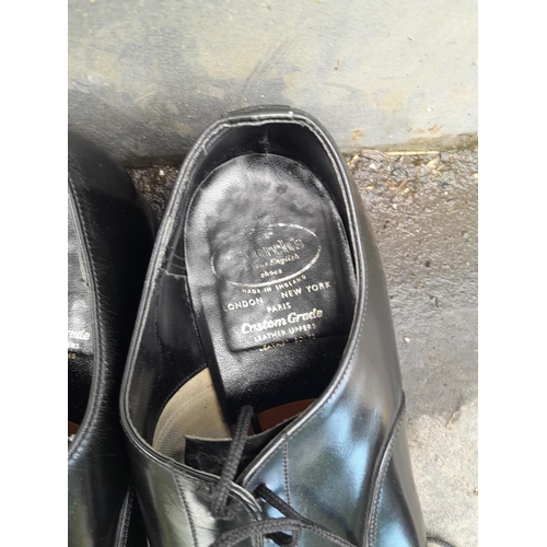 219 - Pair of Gents black Churches leather shoes (size rubbed off approx size 8) and shoe trees (medium si... 