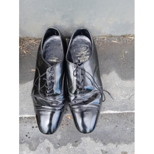 219 - Pair of Gents black Churches leather shoes (size rubbed off approx size 8) and shoe trees (medium si... 