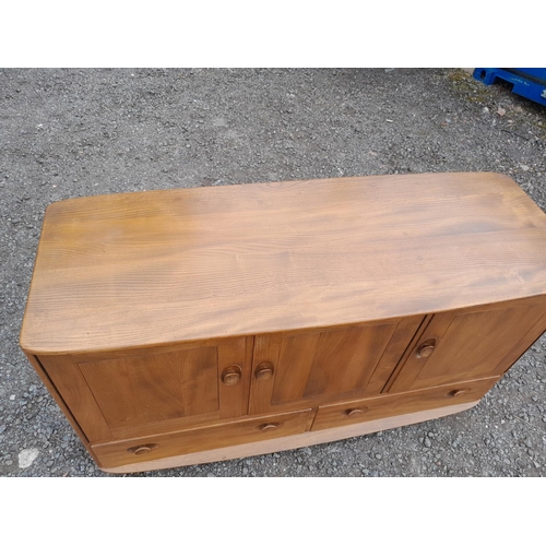 222 - Ercol sideboard, in good condition light staining in places