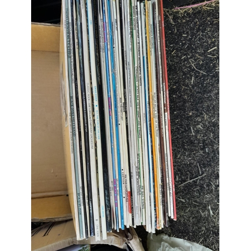 225 - Various vinyl records, mainly easy listening