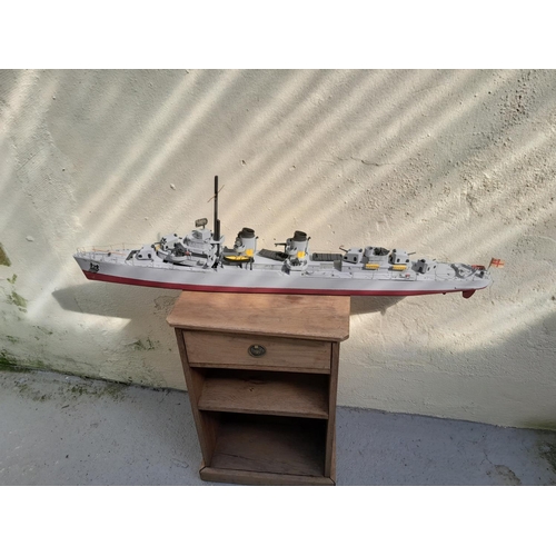 290 - Model of a battleship