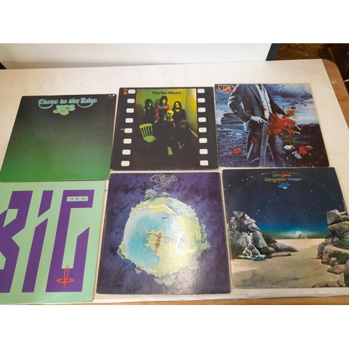 352 - Vinyl record albums : 6 albums by Yes, prog rock interest