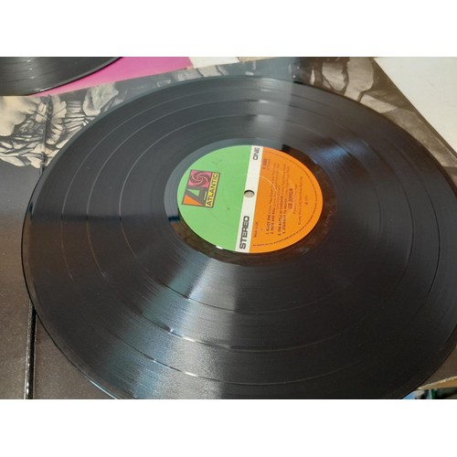 360 - Vinyl record albums : Led Zeppelin, Deep Purple , King Crimson In The Court, Pink label i logo (play... 