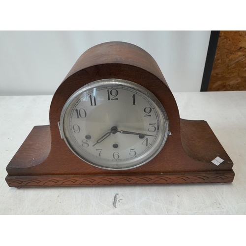 298 - Vintage oak case mantle clock