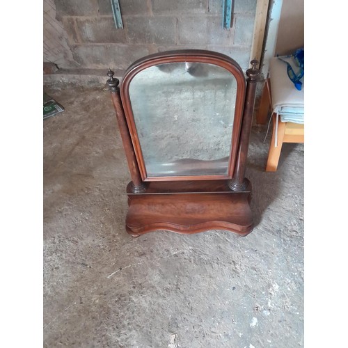 416 - Victorian mahogany dressing table mirror