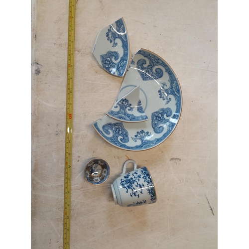 99 - Various pieces of Chinese 19th century blue and white export ware some with damages & Japanese Imari... 