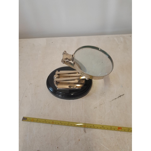 145 - Desk magnifying glass