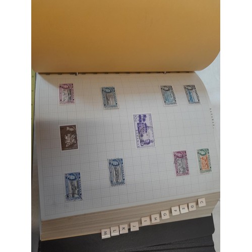 160 - Stamps of the world mounted in two alphabetically arranged folders