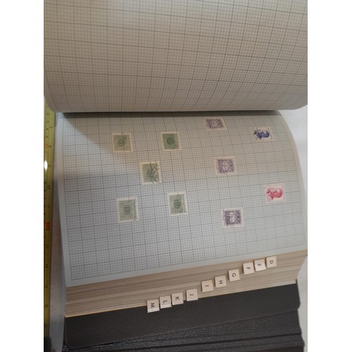 160 - Stamps of the world mounted in two alphabetically arranged folders