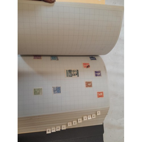 160 - Stamps of the world mounted in two alphabetically arranged folders