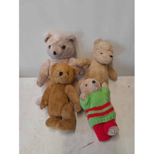 171 - 4 x teddy bears including 1 x articulated & 1 x Classic Pooh bear