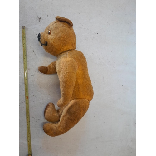 196 - Vintage hump back articulated teddy bear