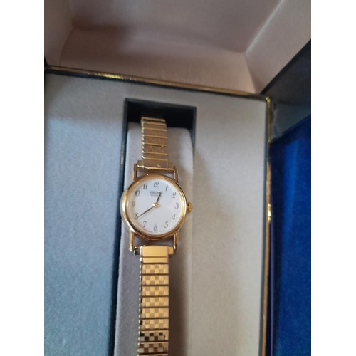 26 - Sekonda boxed gents wristwatch and Ladies Seiko watch boxed