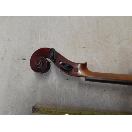 101 - Early 20th century violin, full back, note splitting on front