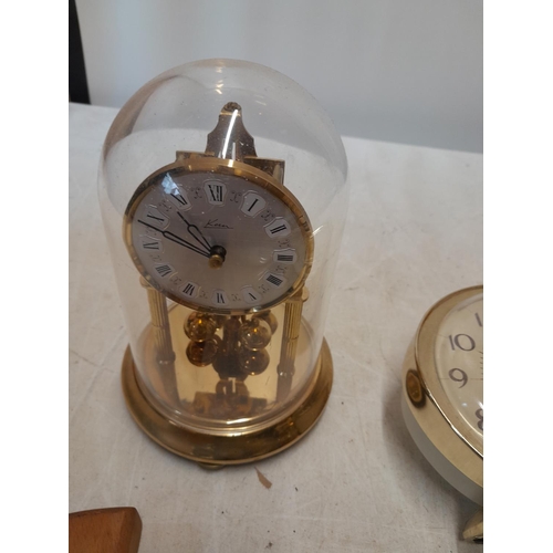 118 - Assorted various clocks and a barometer