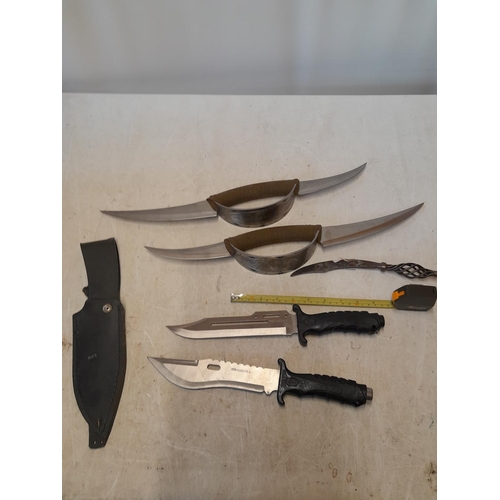 126 - 2 x fantasy knives, 2 x hunting knives and non related leather sheath