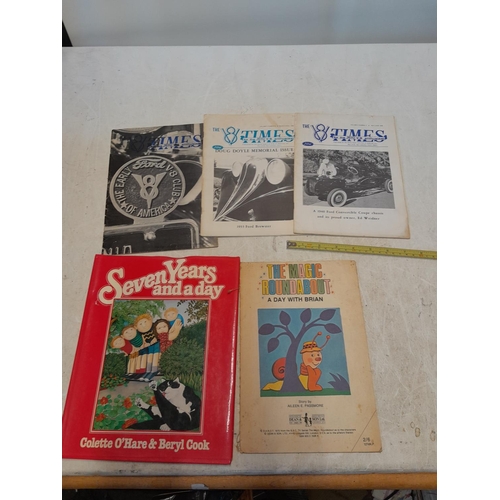 128 - Books : 3 x V 8 Times (automobilia interest), Magic Roundabout magazine and Beryl Cook illustrated v... 