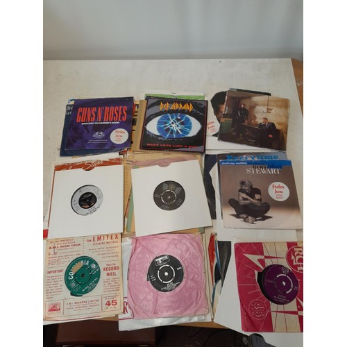 308 - Assorted Ex DJ record singles, commercial pop from the 1960s - late 1980s