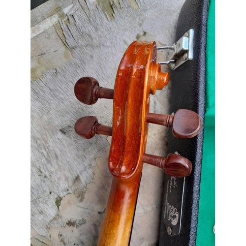 321 - Students Chinese violin and bow in hard case