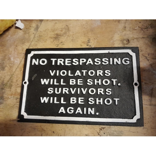 344 - Cast iron advertising sign : No Trespassers