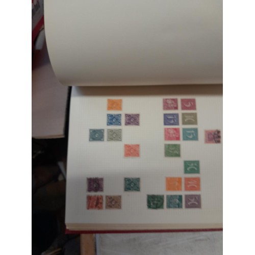 358 - Stamps : collection of foreign stamps in three good quality albums, stamps are almost always unused,... 