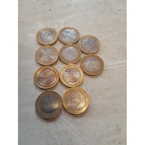 366 - 10 x collectable reverse head £2 coins