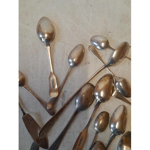 401 - Assorted solid silver teaspoons from the 19th century onwards, various dates, assay offices and make... 