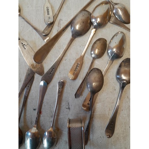 401 - Assorted solid silver teaspoons from the 19th century onwards, various dates, assay offices and make... 