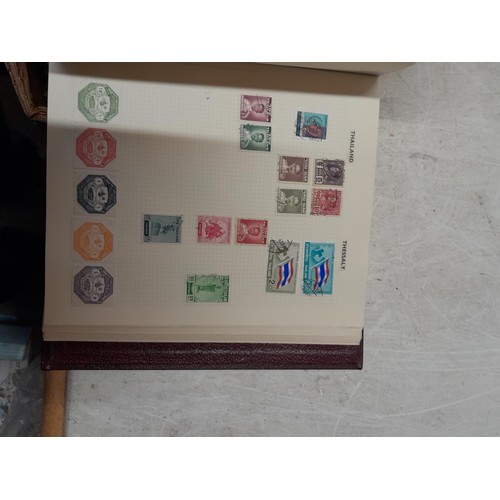 52 - Stamps of UK, Commonwealth and World offered mint and used in five albums