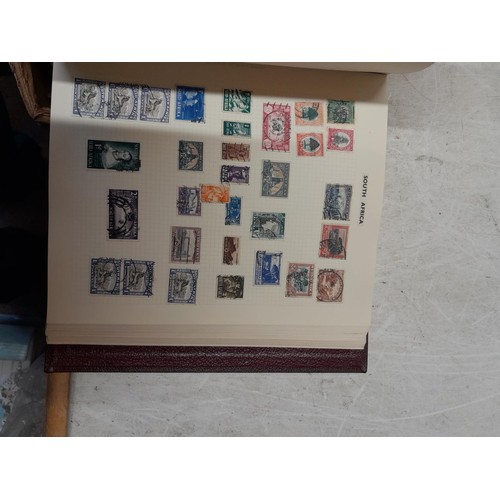 52 - Stamps of UK, Commonwealth and World offered mint and used in five albums