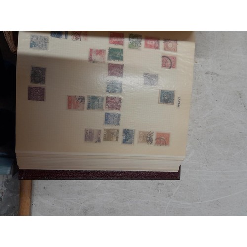 52 - Stamps of UK, Commonwealth and World offered mint and used in five albums