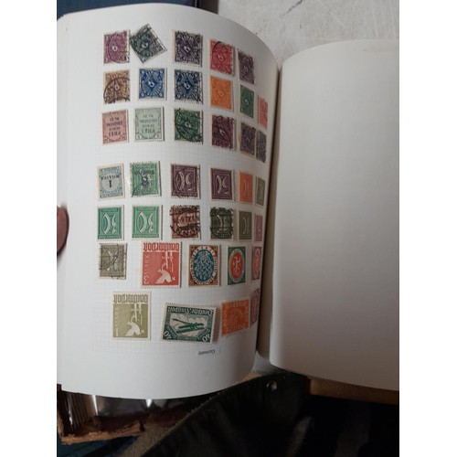 53 - Stamps of UK, Commonwealth and World offered mint and used in  albums and stock book