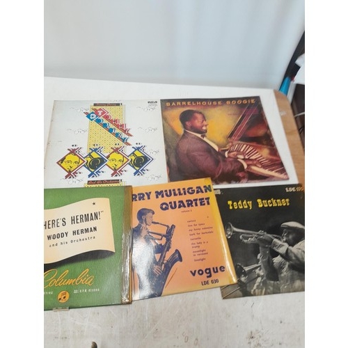 179 - Various vinyl record albums : jazz, Cajun and pop