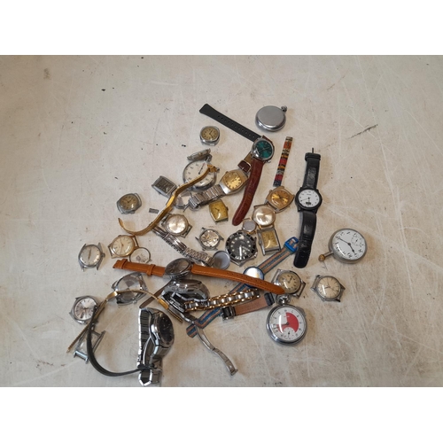 461 - Assorted modern and vintage watch spares