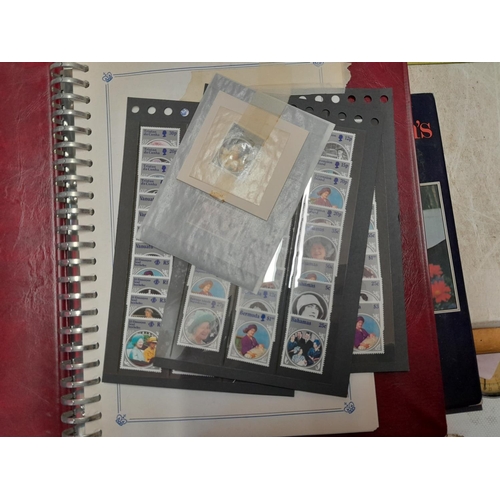 32 - Small collection of Royalty interest items : stamp covers, newspapers etc.