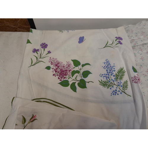 144 - Vintage textiles : wool bedspread, floral pattern cotton bed cover & 2 x floral print table covers