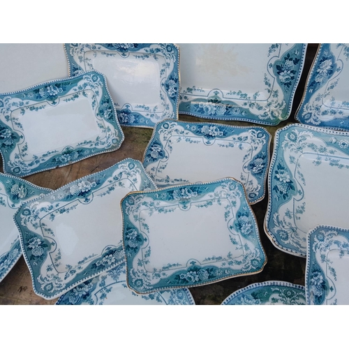 180 - Late Victorian F & S Argyll pattern blue and white dinner ware, including graduated serving dishes, ... 